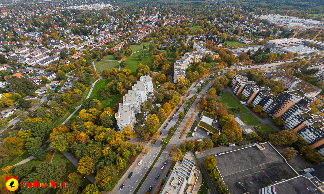 13.10.2022 - Marx-Zenrtum am Karl-Marx-Ring in Neuperlach